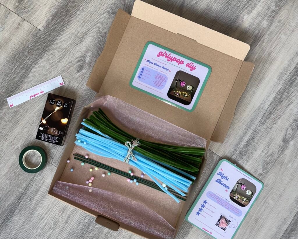 Night Bloom Lamp | Girlypop DIY | Pipe Cleaners